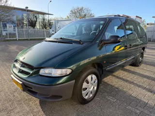 Chrysler Grand Voyager 2.4i SE + 7 SEATS + AIRCO + APK / TUV + MARGE + TOW BAR