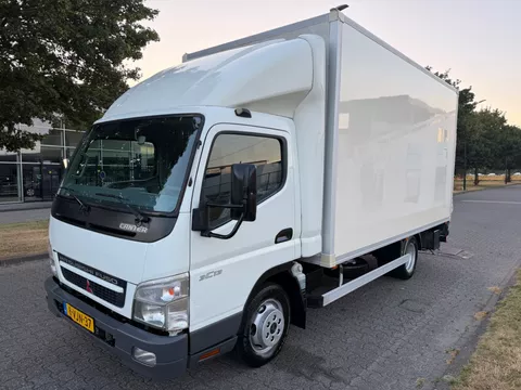 Mitsubishi Canter 3C13 + MANUAL + SPRING/SPRING + LIFT 750KG + APK / TUV + 3 SEATS + NL VAN