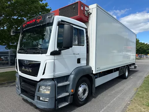 MAN TGS 18.360 FRIGOBLOCK FK25 MULTITEMP + LIFT / LADEBORDWAND 2000 KG + EURO 6 + AIRCO